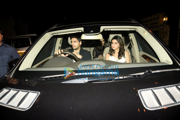 karan johar organises a bash 32
