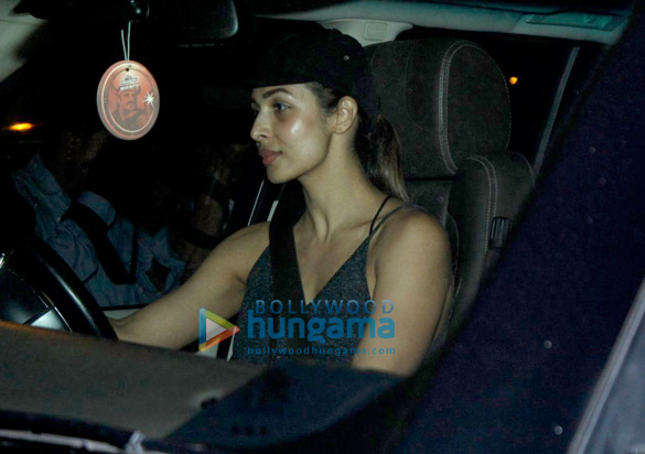 malaika arora khan and amrita arora snapped with kids in bandra 6
