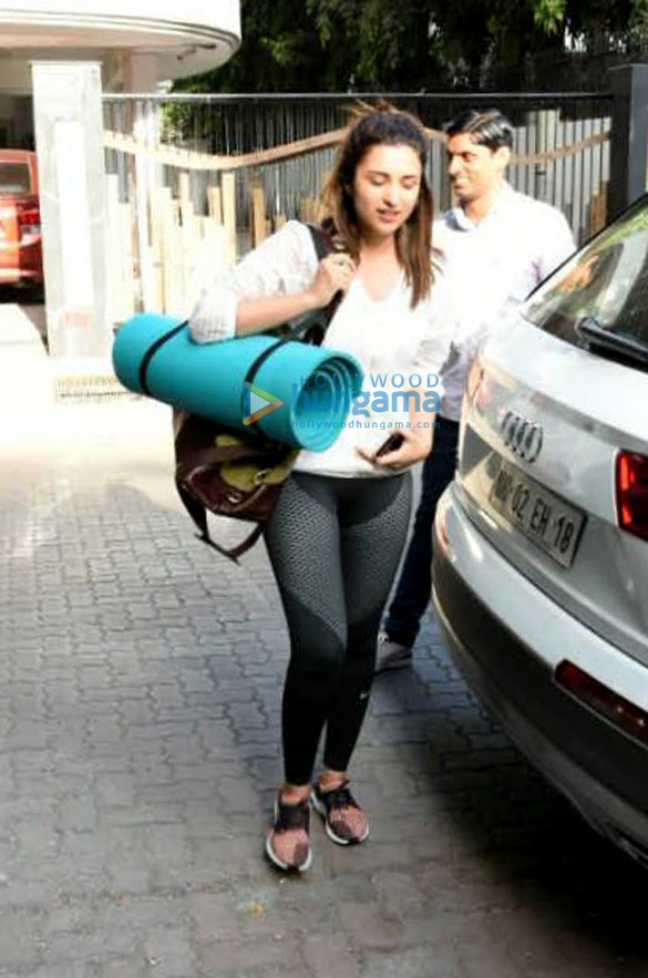 parineeti chopra snapped post yoga session in bandra 4