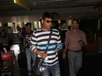 Ranveer Singh, Urvashi Rautela and others snapped at the airport