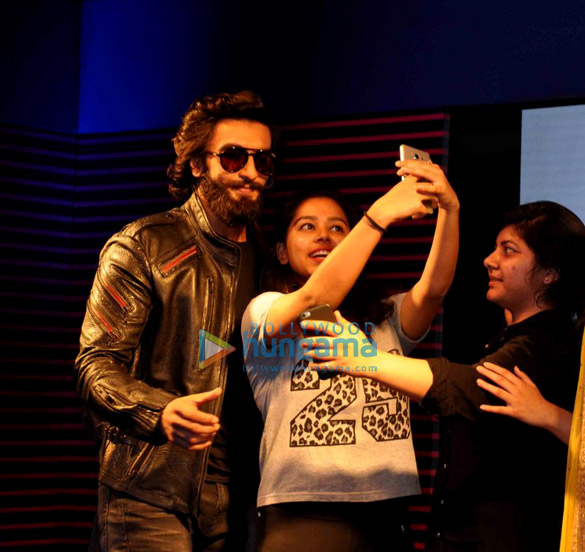 ranveer singh unveils carrera eye wear 2