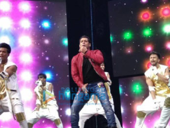 Salman Khan & team perform at Da-bangg Tour Concert in Melbourne