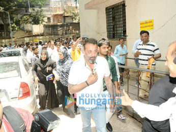 Sanjay Dutt makes a court appearance in Noorani case