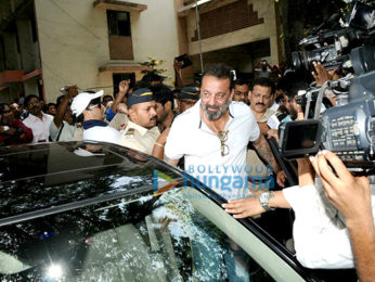 Sanjay Dutt makes a court appearance in Noorani case