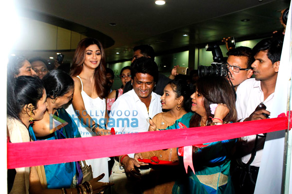 shilpa shetty inaugurates her make up artists salon in mumbai 2