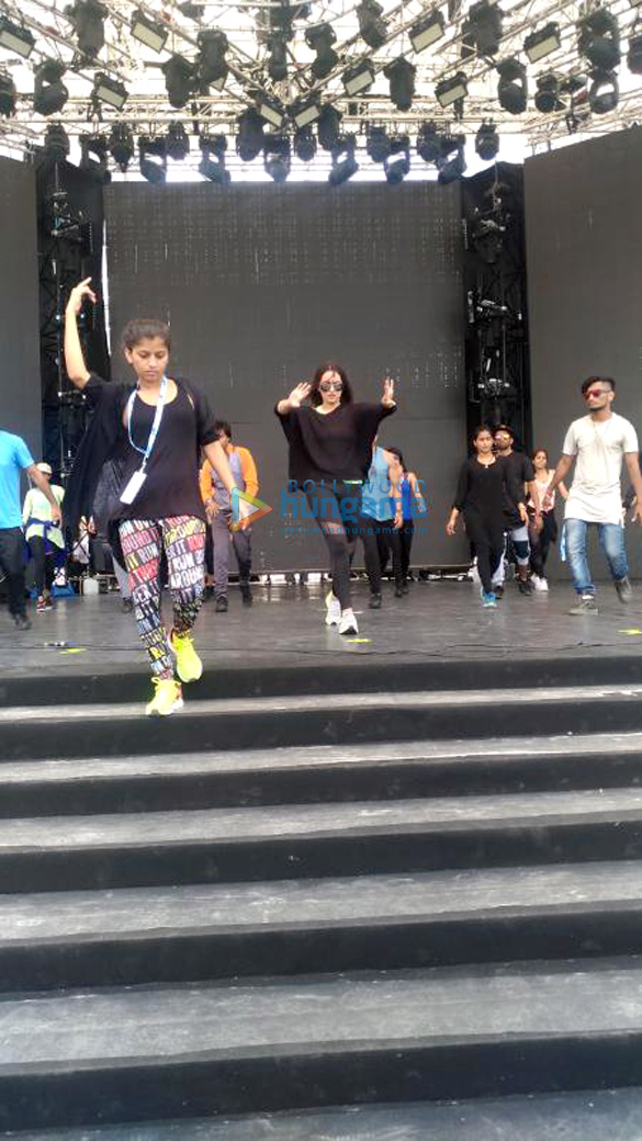 sonakshi sinha rehearsing for dabangg tour hungama in hong kong 2