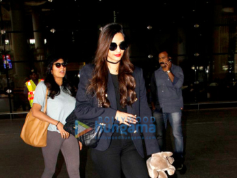 Sonam Kapoor, Deepika Padukone, Neha Dhupia and Kanika Kapoor snapped at the airport