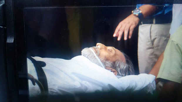 Veteran actor Vinod Khanna embarks on his final journey