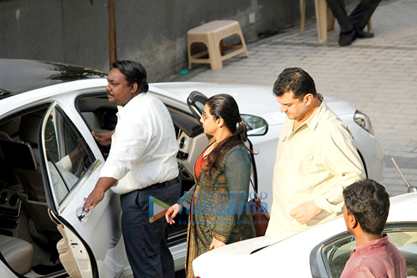 vidya balan and sidharth malhotra snapped post salon session in bandra 6