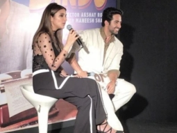 Watch: Parineeti Chopra serenades the audience with ‘Piya Toh Se Naina Lage Re’