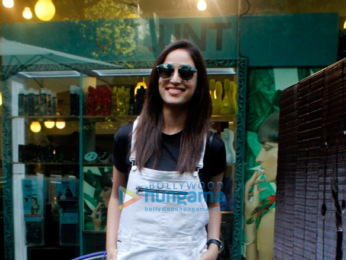 Yami Gautam snapped post salon session at B'Blunt