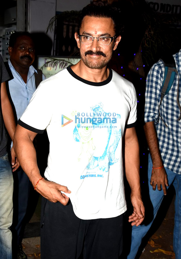 aamir khan snapped post in bandra 2