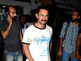 Aamir Khan snapped post collecting his new spectacles in Bandra
