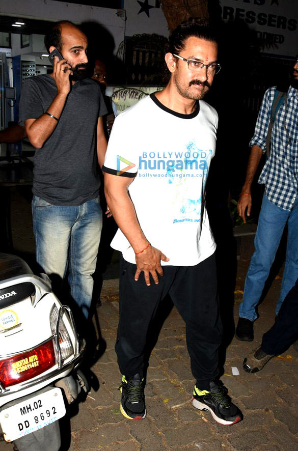 aamir khan snapped post in bandra 5