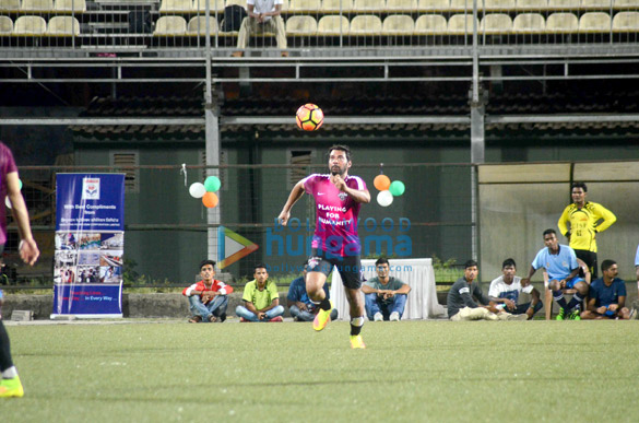 abhishek bachchan and ranbir kapoor play a friendly football match with the cisf personnels 31