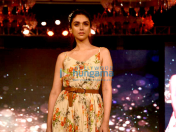 Aditi Rao Hydari and Kunal Kapoor walk for Shoppers Stop designer of the Year event