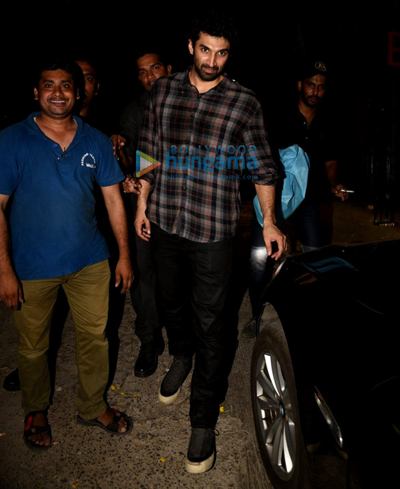 aditya roy snapped post with close friends 2