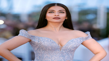 WOW! Aishwarya Rai Bachchan looks like Disney Princess in powder blue ball gown at the red carpet of Cannes 2017