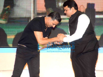 Akshay Kumar graces the Transform Maharashtra initiative launch by Devendra Fadnavis