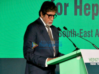Amitabh Bachchan graces the Hepatitis awareness event in Mumbai