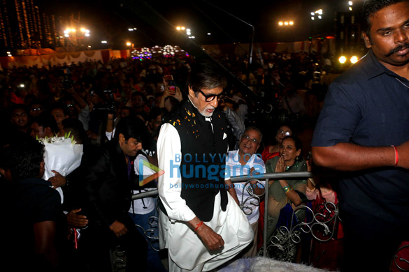 amitabh snapped at a close friends son wedding 5