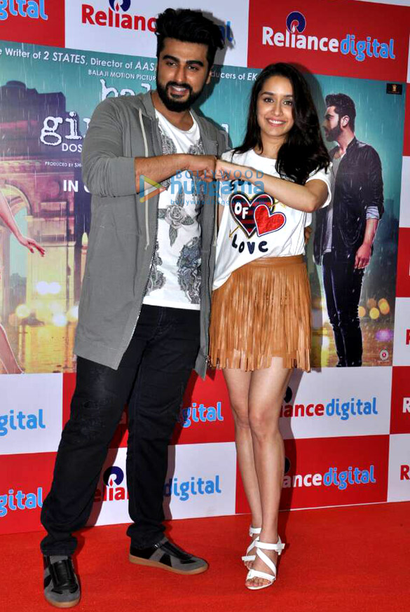 arjun and shraddha snapped at half girlfriend promotions 1
