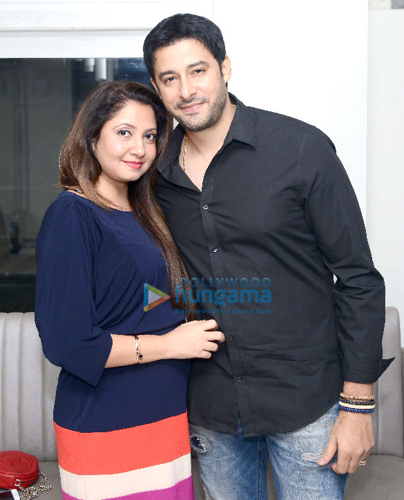 aryan khan and many more at the launch of no vacancy bar bistro 5