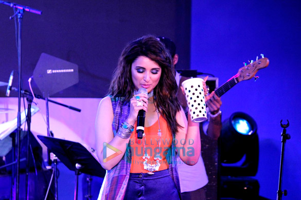 ayushmann and parineeti at the musical concert 6