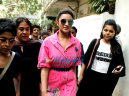 Ayushmann Khurrana and Parineeti Chopra snapped promoting their film Meri Pyaari Bindu