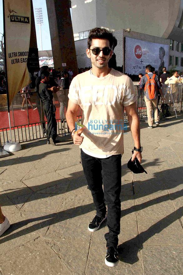 celebs attend justin biebers concert in mumbai 40
