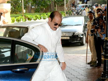 Celebs attend the prayer meet in memory of the late actor Vinod Khanna
