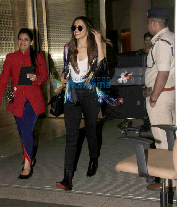 deepika padukone makes stylish arrival in mumbai after cannes 2017 6
