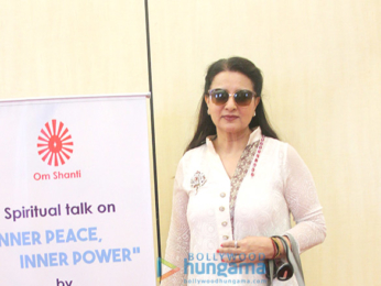 Dharmendra, Gracy Singh, Vivek Oberoi, Poonam Dhillon, Suresh Oberoi & others at Brahma Kumari's sister Shivani's spiritual talk