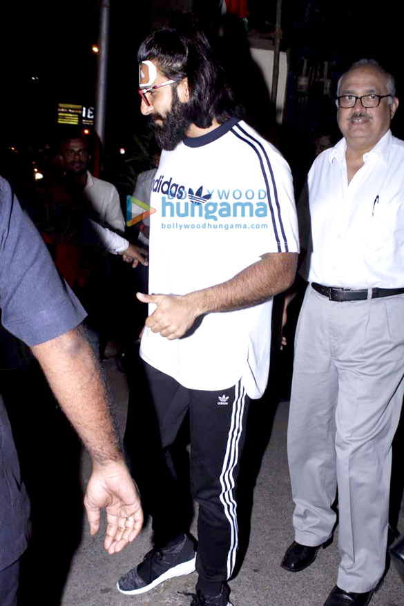 injured ranveer singh snapped post getting treatment at lilavati hospital in mumbai 3