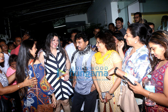 irrfan khan at hindi medium screening for school teachers 2
