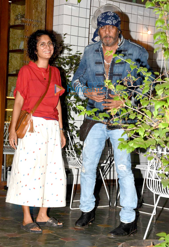 Jackie Shroff and Kiran Rao snapped post dinner at Village Shop Jackie Shroff and Kiran Rao snapped post dinner at Village Shop
