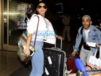 Jacqueline Fernandez snapped leaving for London to shoot for 'Judwaa 2'