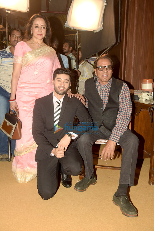 javed akhtar hema malini and dharmendra grace the mahurat of anil sharmas film genius1 3