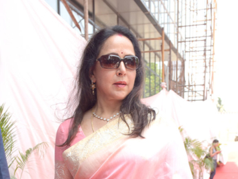 Javed Akhtar, Hema Malini and Dharmendra grace the mahurat of Anil Sharma's film 'Genius'