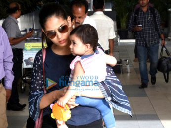 Mira Rajput snapped with daughter Misha at the domestic airport Mira Rajput snapped with daughter Misha at the domestic airport