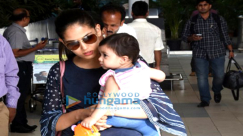Mira Rajput snapped with daughter Misha at the domestic airport