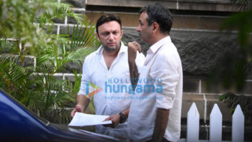 Rajkumar Hirani snapped on the sets of Sanjay Dutt’s biopic in Mumbai