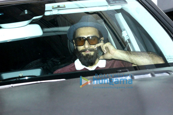 ranveer singh snapped at vidhu vinod chopras house 5