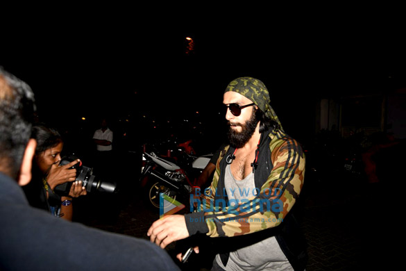 Ranveer Singh snapped post his gym sessions in Bandra Ranveer Singh snapped post his gym sessions in Bandra