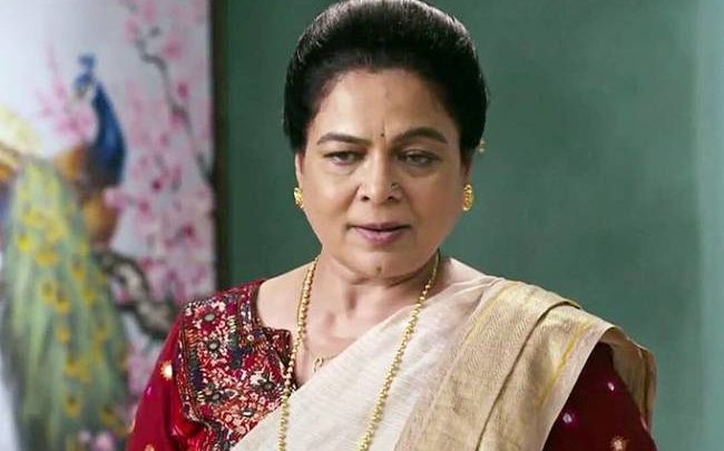 Reema Lagoo Ji’s Body Taken From Home For Last Rites