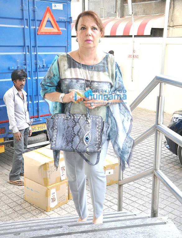 rishi kapoor and zayed khan snapped at pvr juhu 4