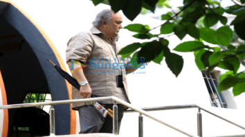 Rishi Kapoor snapped while shooting for his film ‘102 Not Out’ in Mumbai