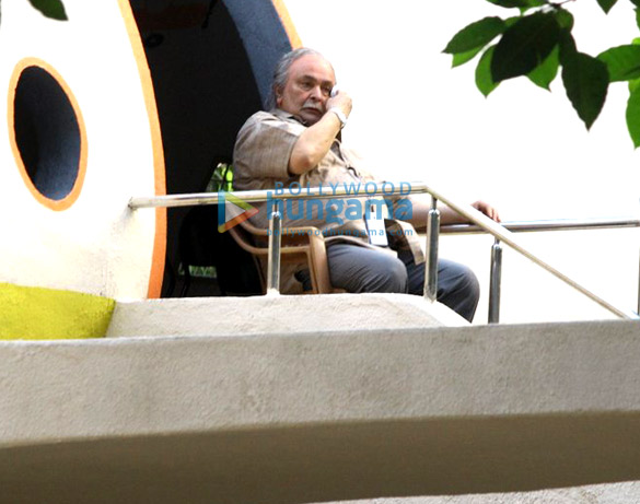 rishi kapoor snapped shooting for 102 not out 4