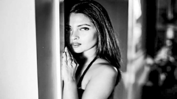 Celebrity Photos of Riya Sen