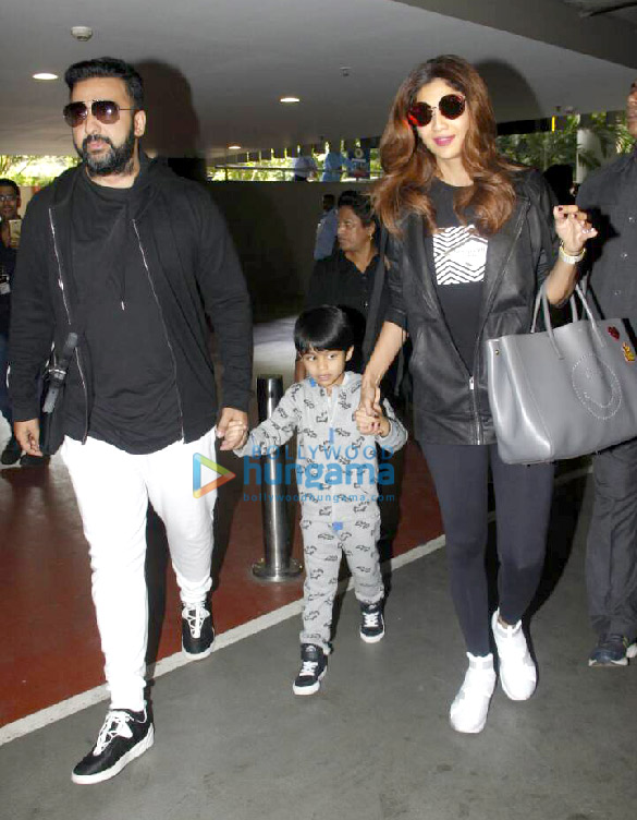 saif ali khan kareena kapoor khan shilpa shetty kundra and her husband raj kundra snapped at the airport 4